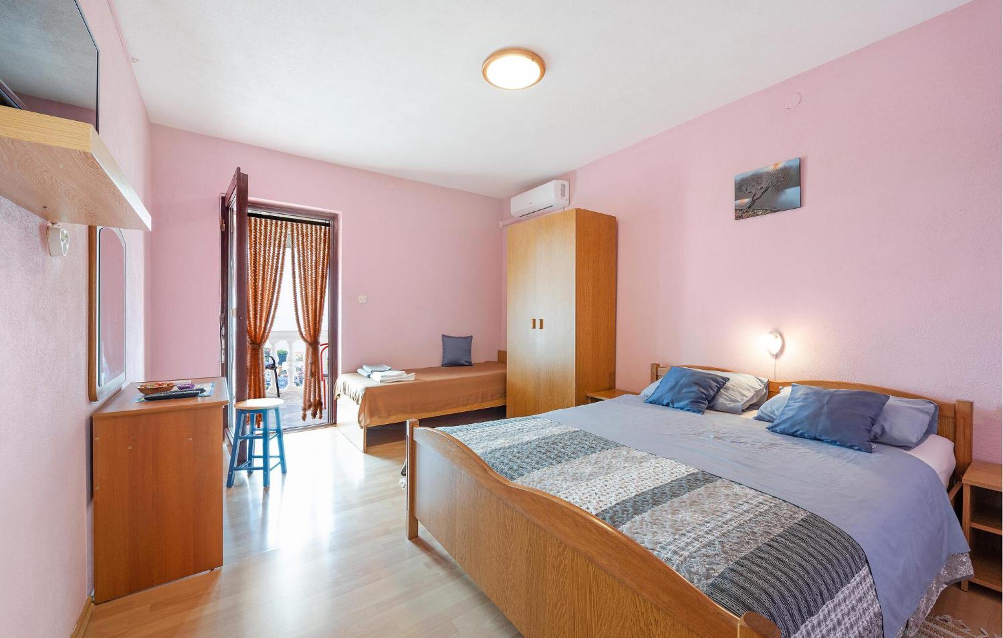 Lovely Apartment In Primosten With Kitchen Exteriér fotografie